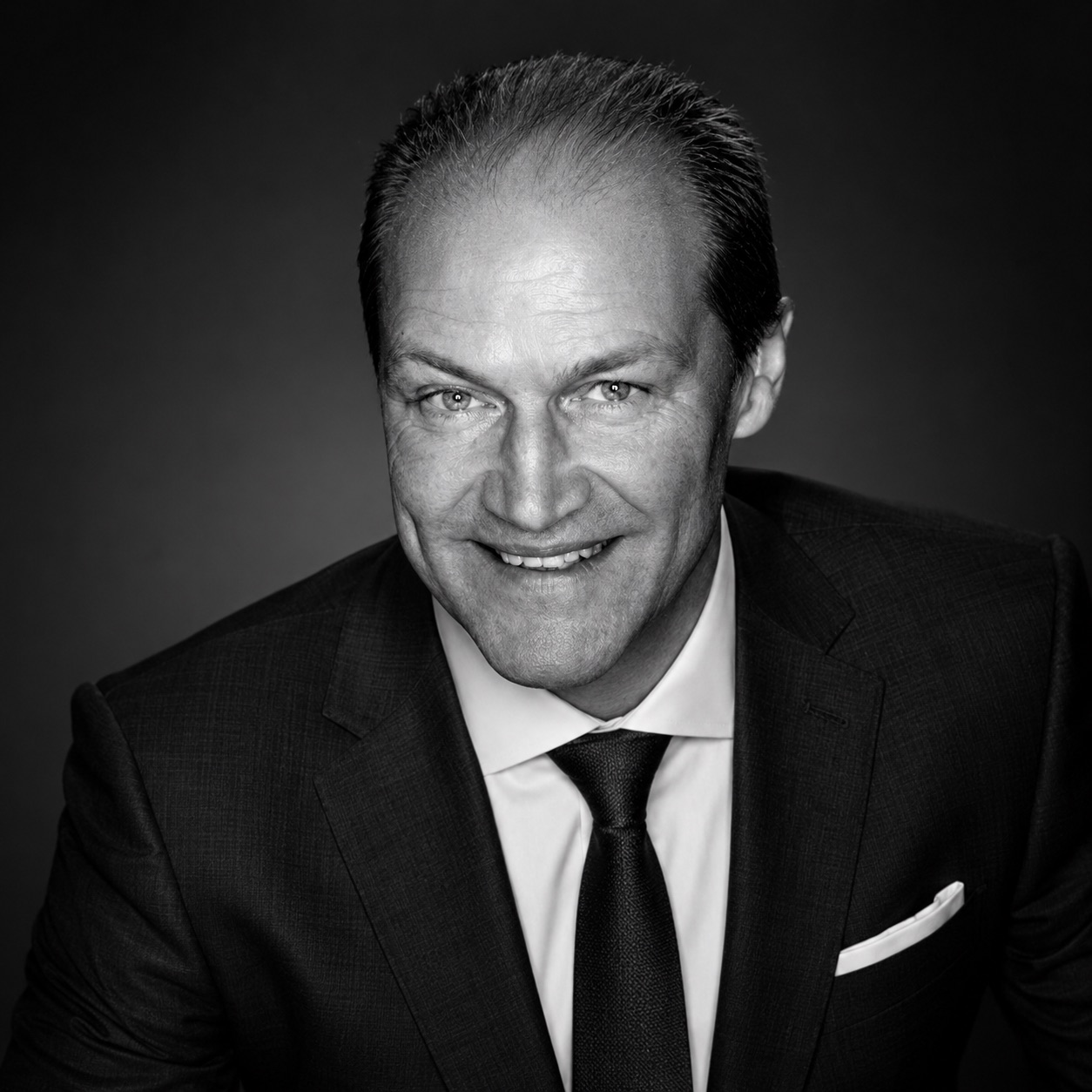 Erik L Van Dijk - Dubai-based Investor, Entrepreneur and Business Setup Advisor